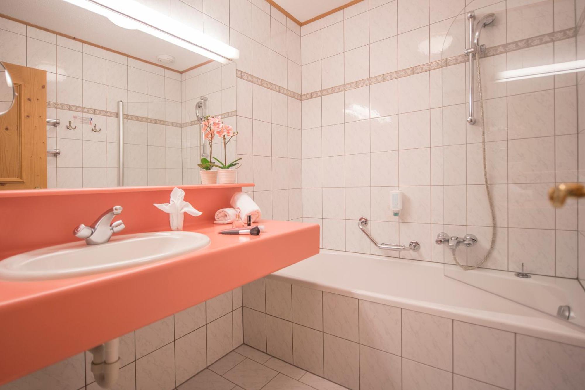 Landhotel Aelpili 사슈른 외부 사진