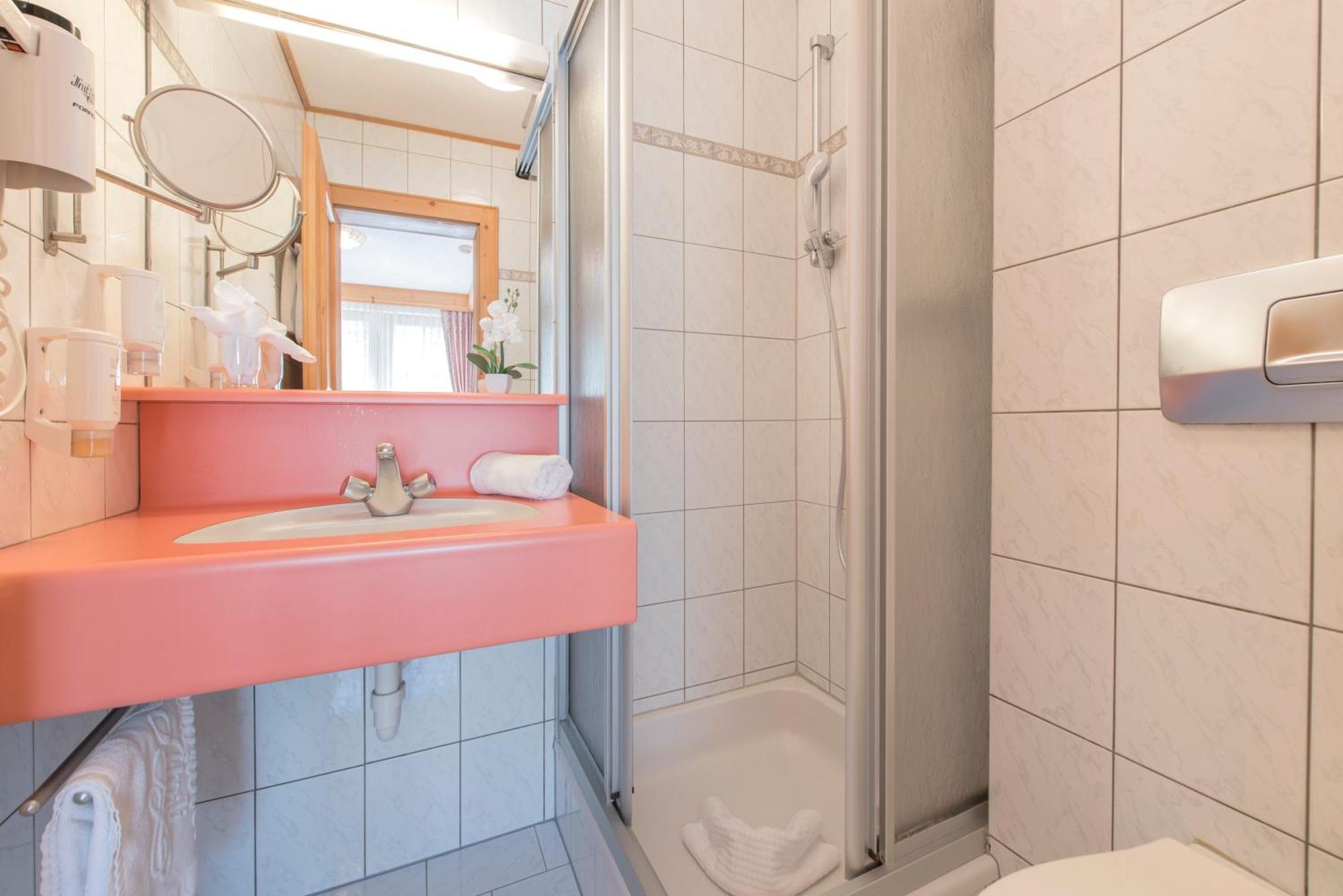 Landhotel Aelpili 사슈른 외부 사진