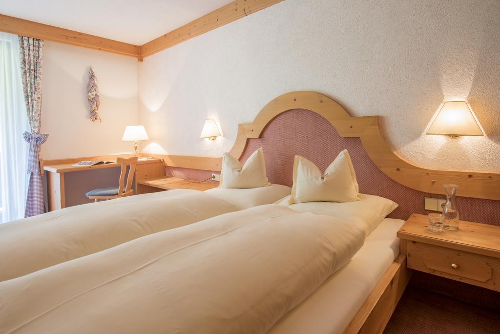 Landhotel Aelpili 사슈른 외부 사진