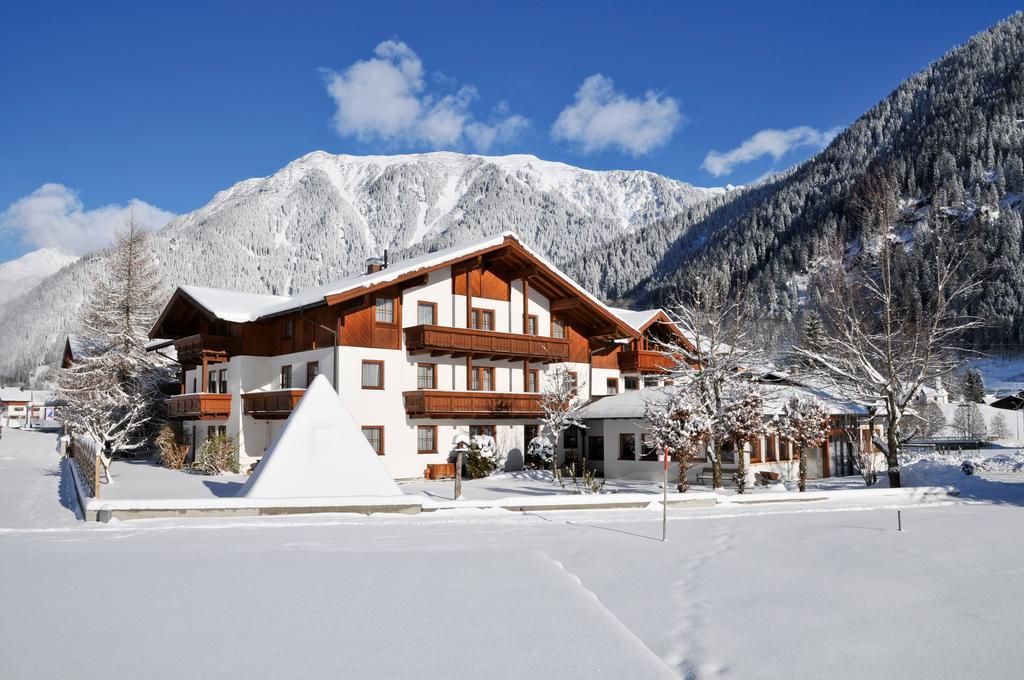 Landhotel Aelpili 사슈른 외부 사진